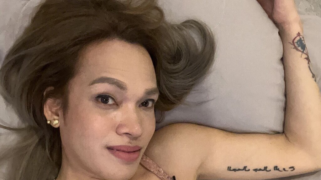 AngelaMore