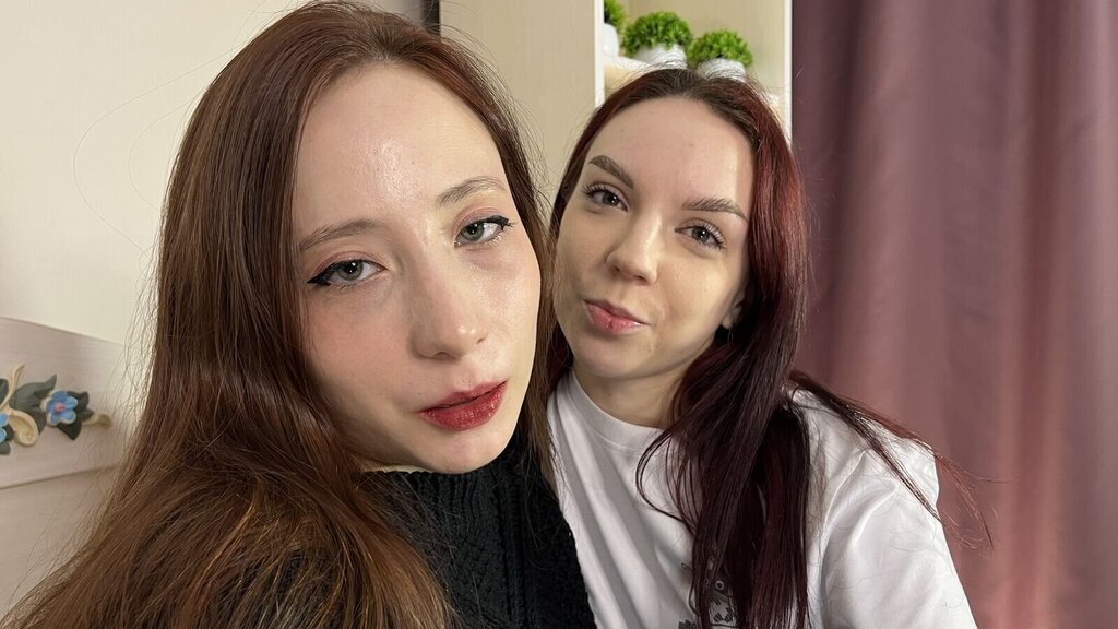 ElfrieAndCarina